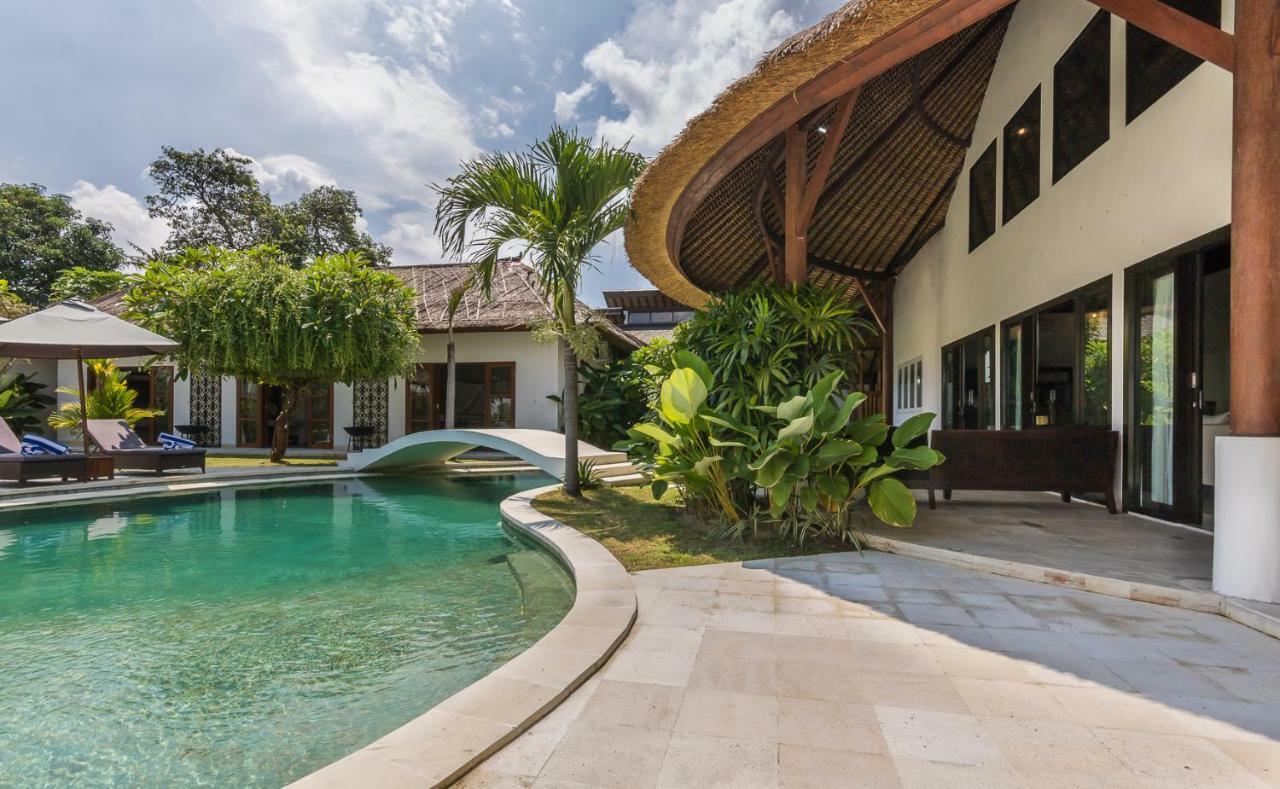 Villa Deh Simba Sanur Exteriör bild