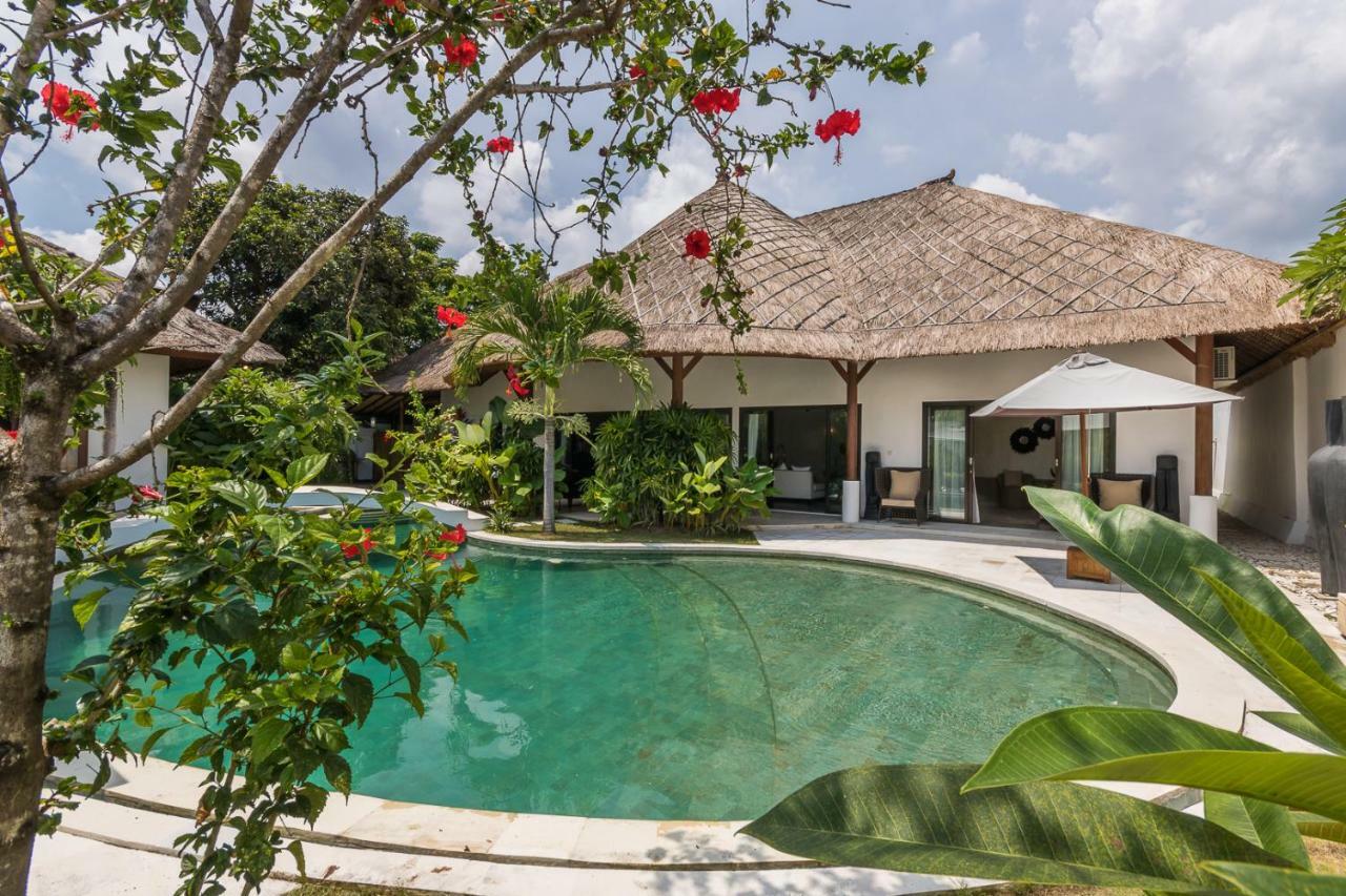 Villa Deh Simba Sanur Exteriör bild