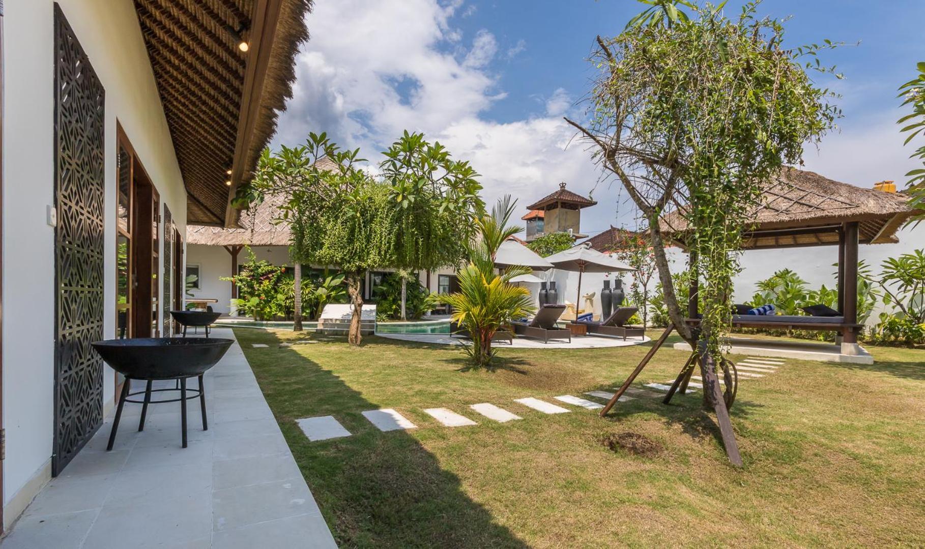 Villa Deh Simba Sanur Exteriör bild